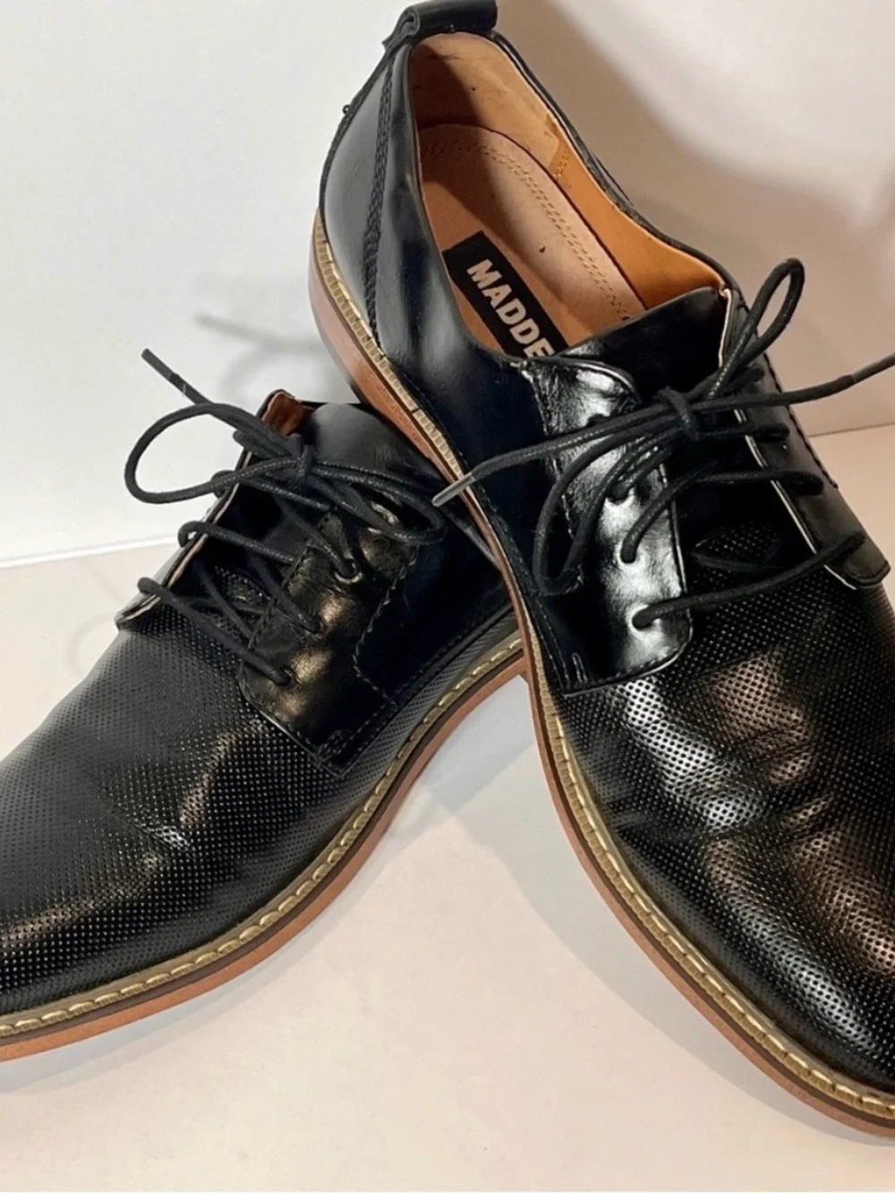 Steve Madden Men’s Nytro Black Perforated Derby Dress Shoes Size 9